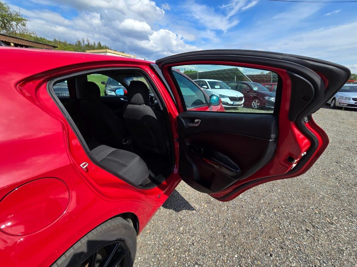 2011 Alfa Romeo GIULIETTA - 17