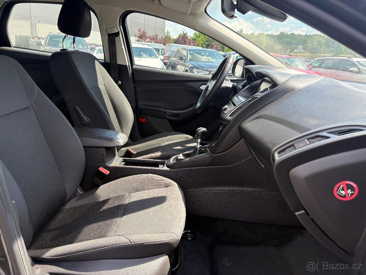 2015 Ford FOCUS - 17