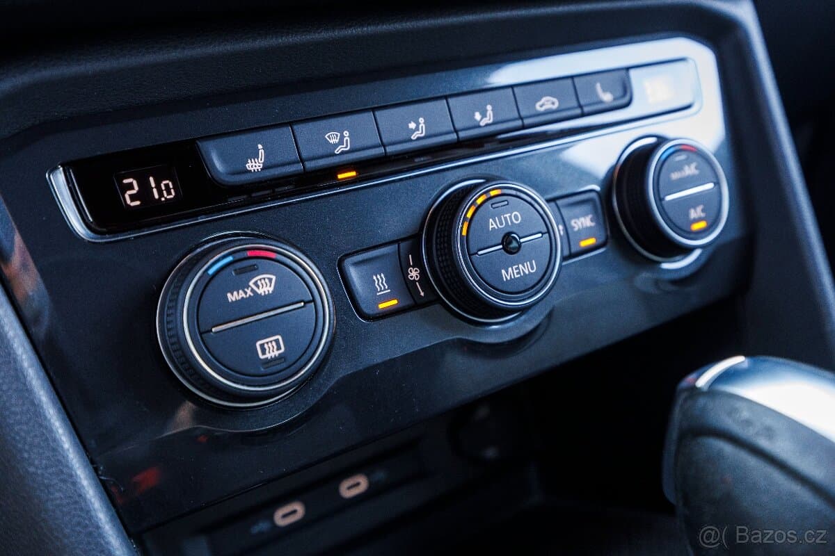 2021 Volkswagen TIGUAN - 17
