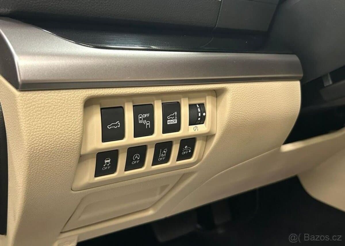 2018 Subaru OUTBACK - 17