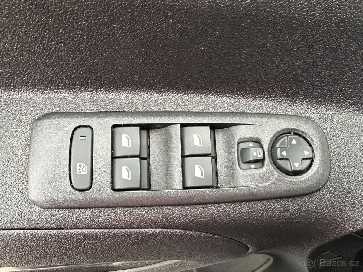 2019 Opel COMBO - 17