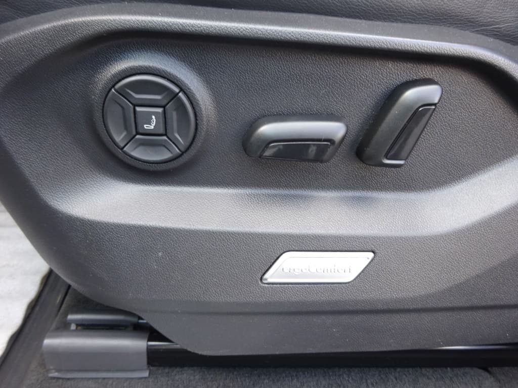 2019 Volkswagen TOUAREG - 17