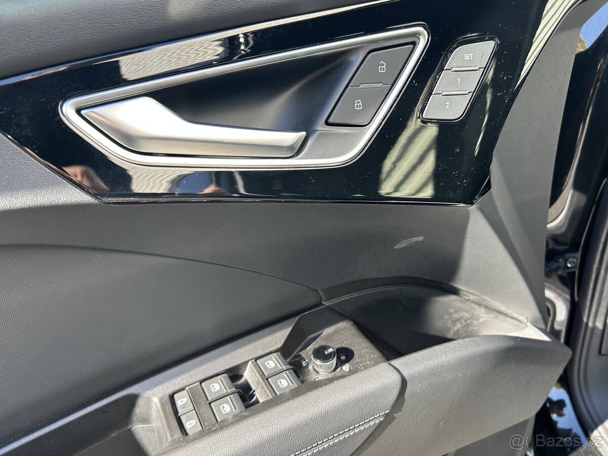 2025 Audi Q4 - 17