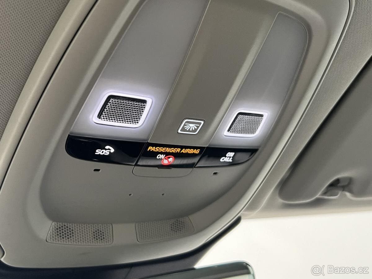 2021 Volvo XC60 - 17