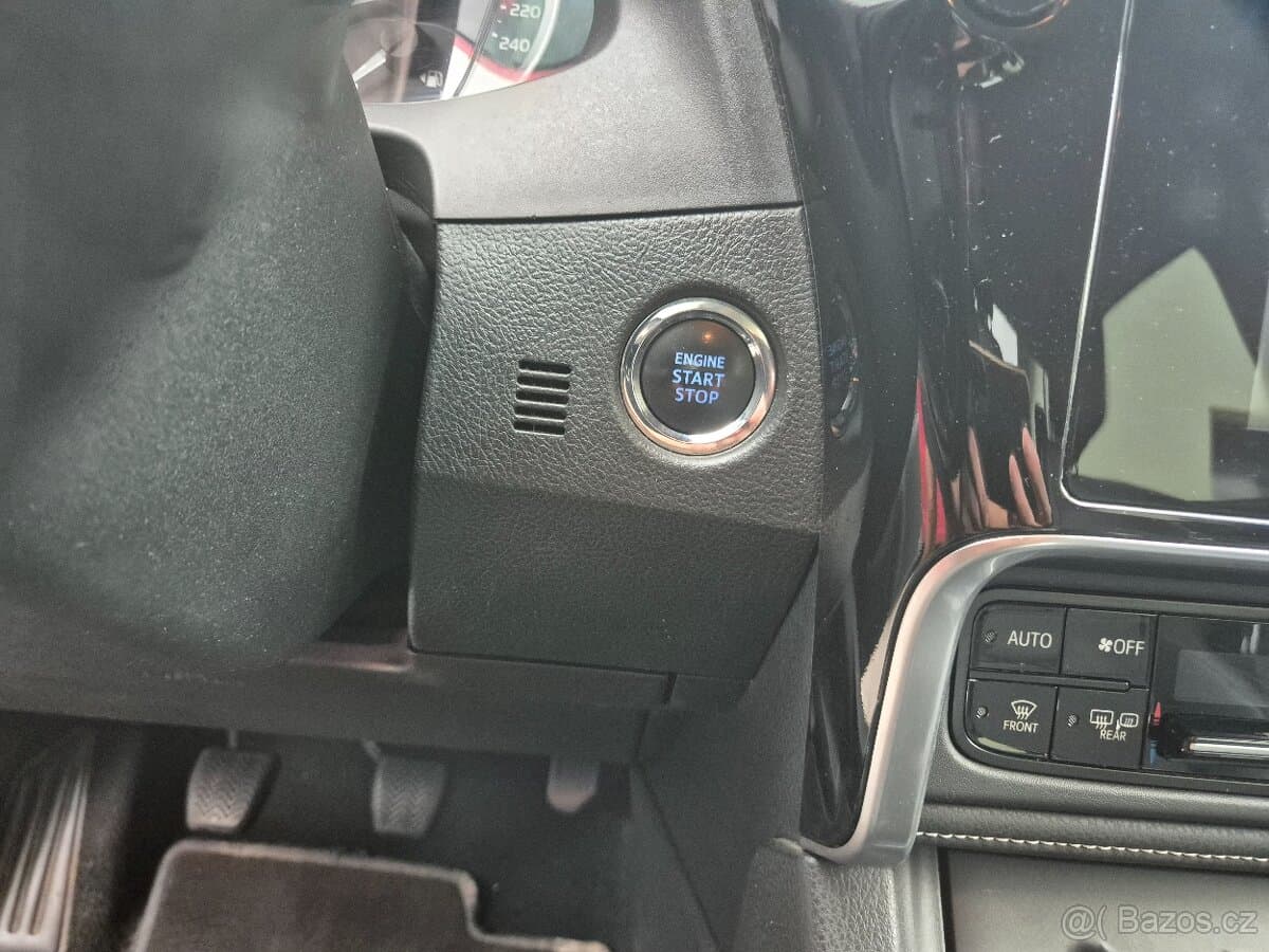 2018 Toyota COROLLA - 17