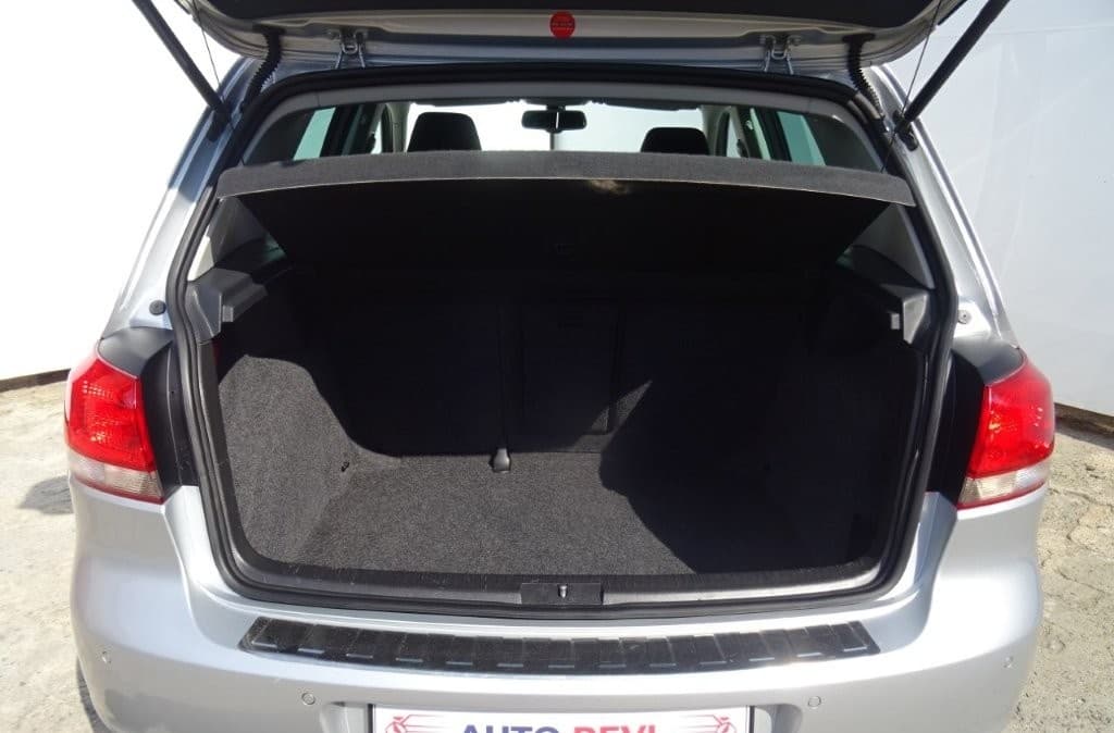 2012 Volkswagen GOLF - 17