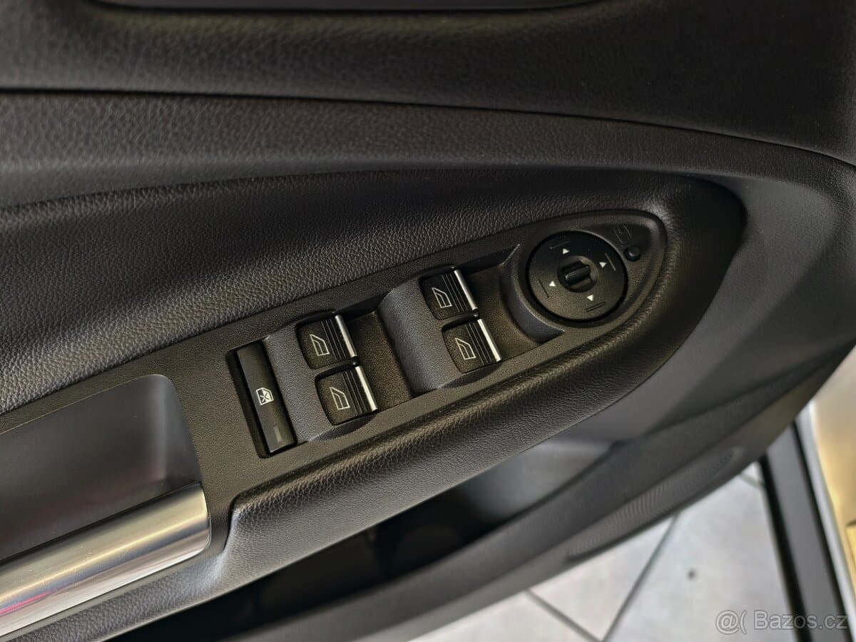 2015 Ford KUGA - 17