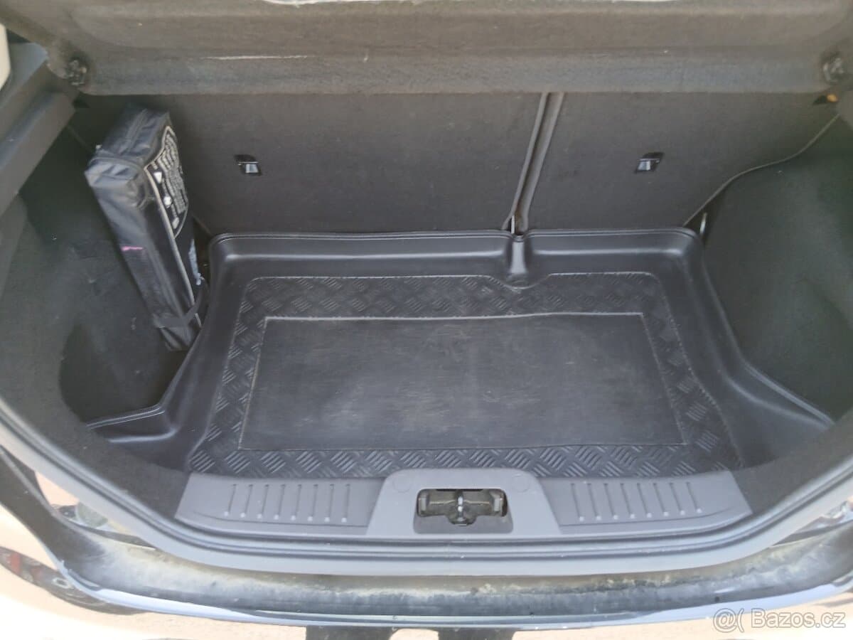 2013 Ford FIESTA - 17