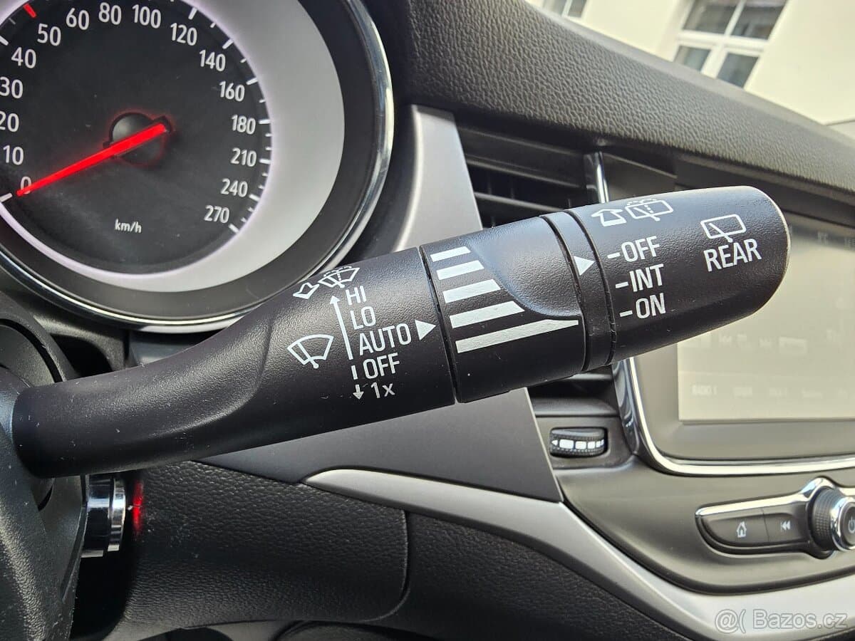 2018 Opel ASTRA - 17