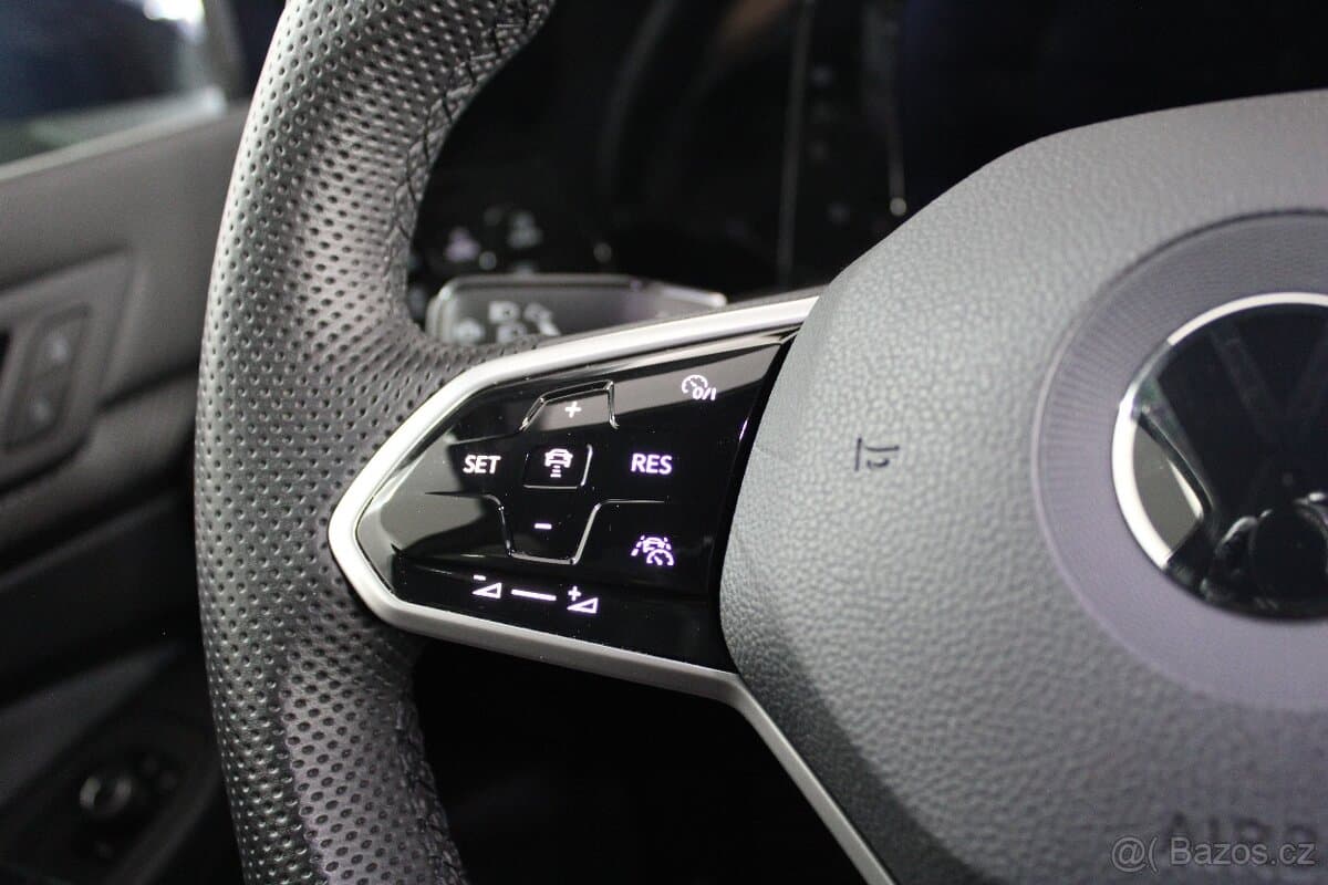 2021 Volkswagen GOLF - 17