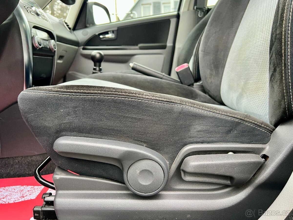 2011 Suzuki SX4 - 17