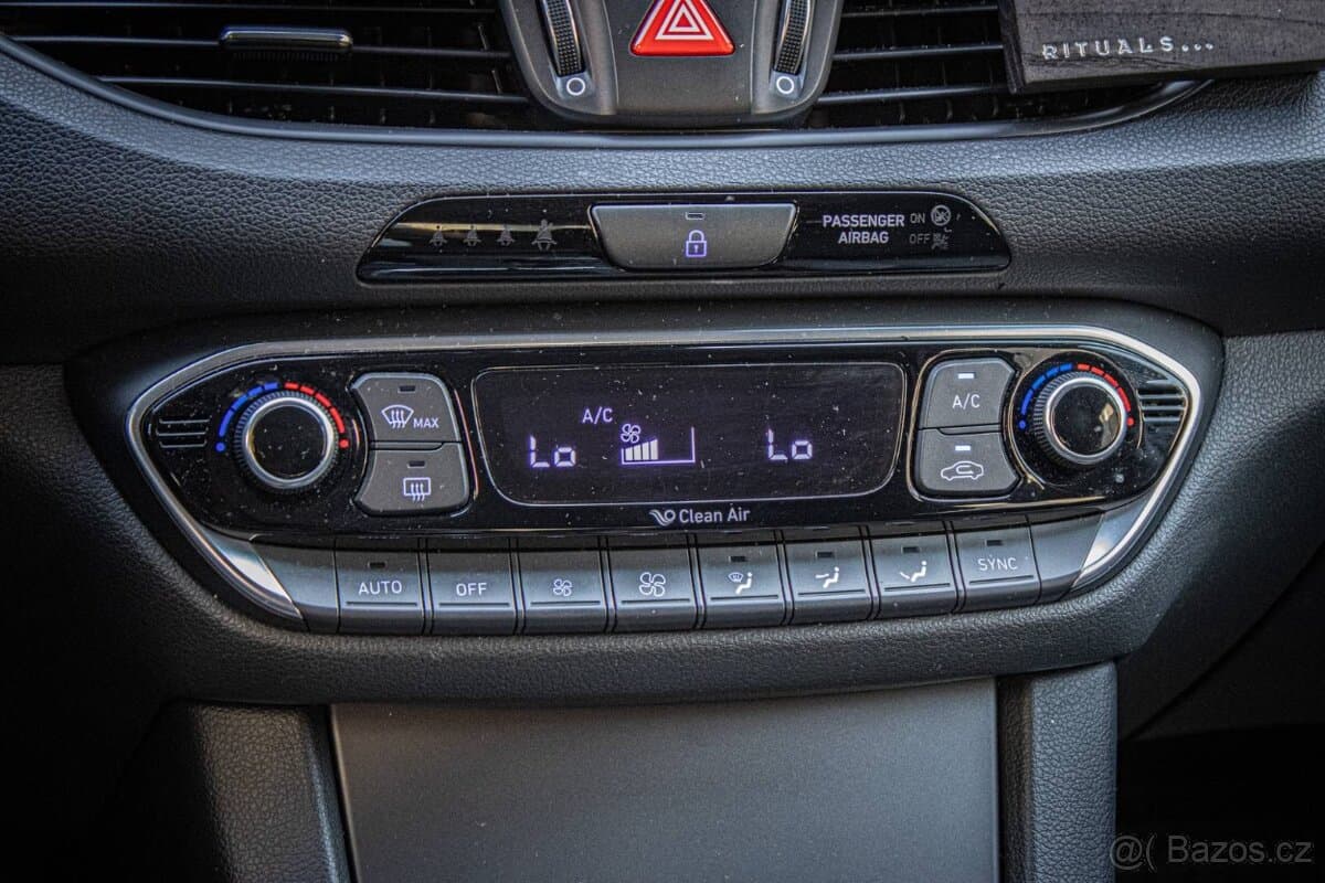 2017 Hyundai i30 - 17