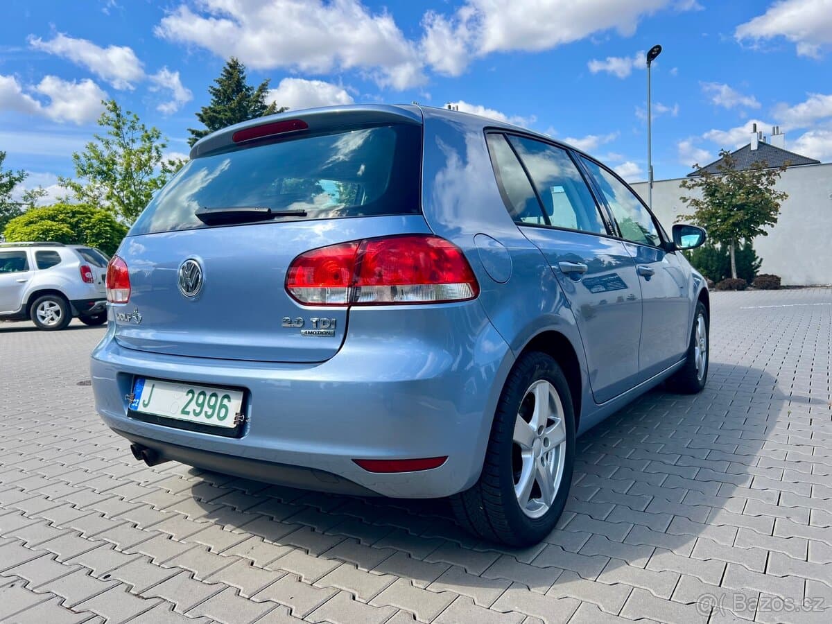 2011 Volkswagen GOLF - 17