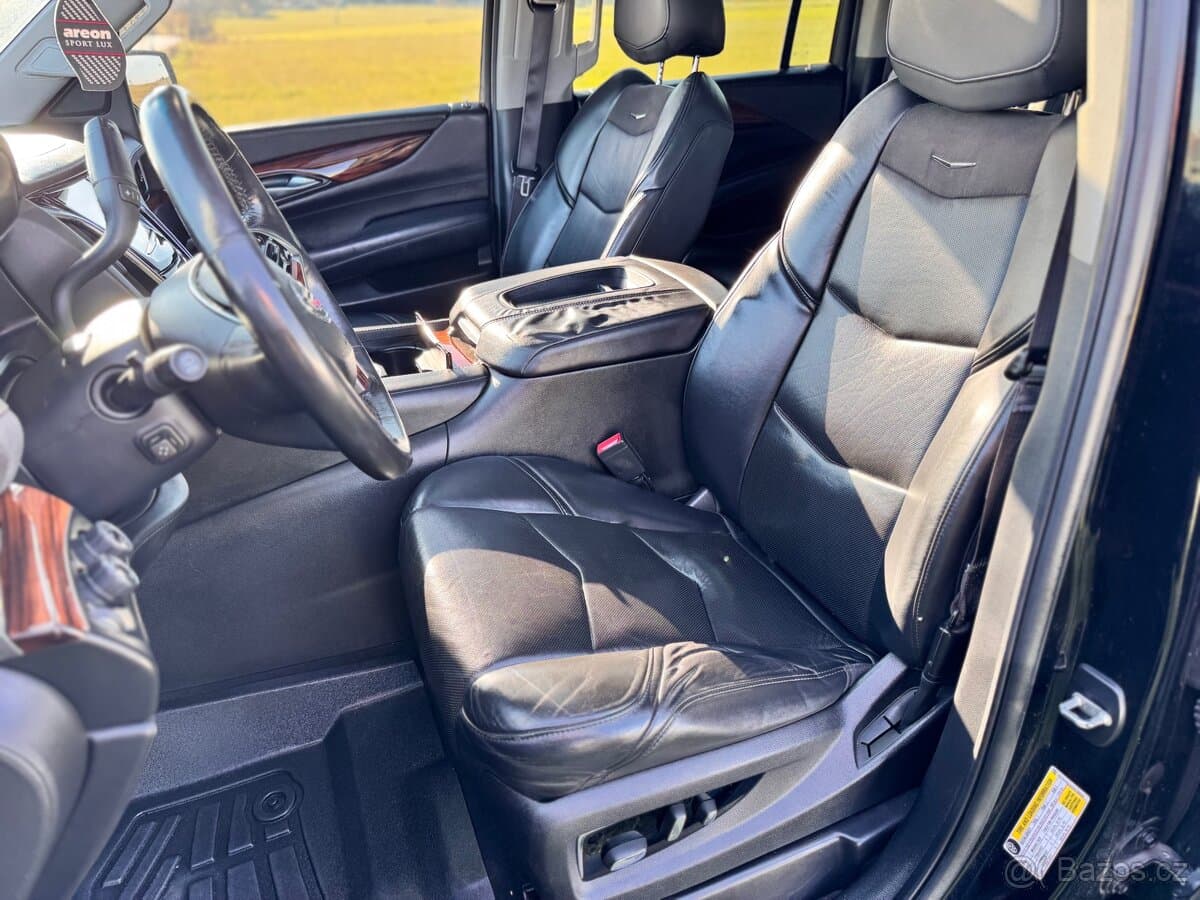 2015 Cadillac ESCALADE - 17