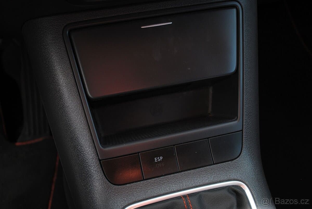 2006 Volkswagen GOLF - 17