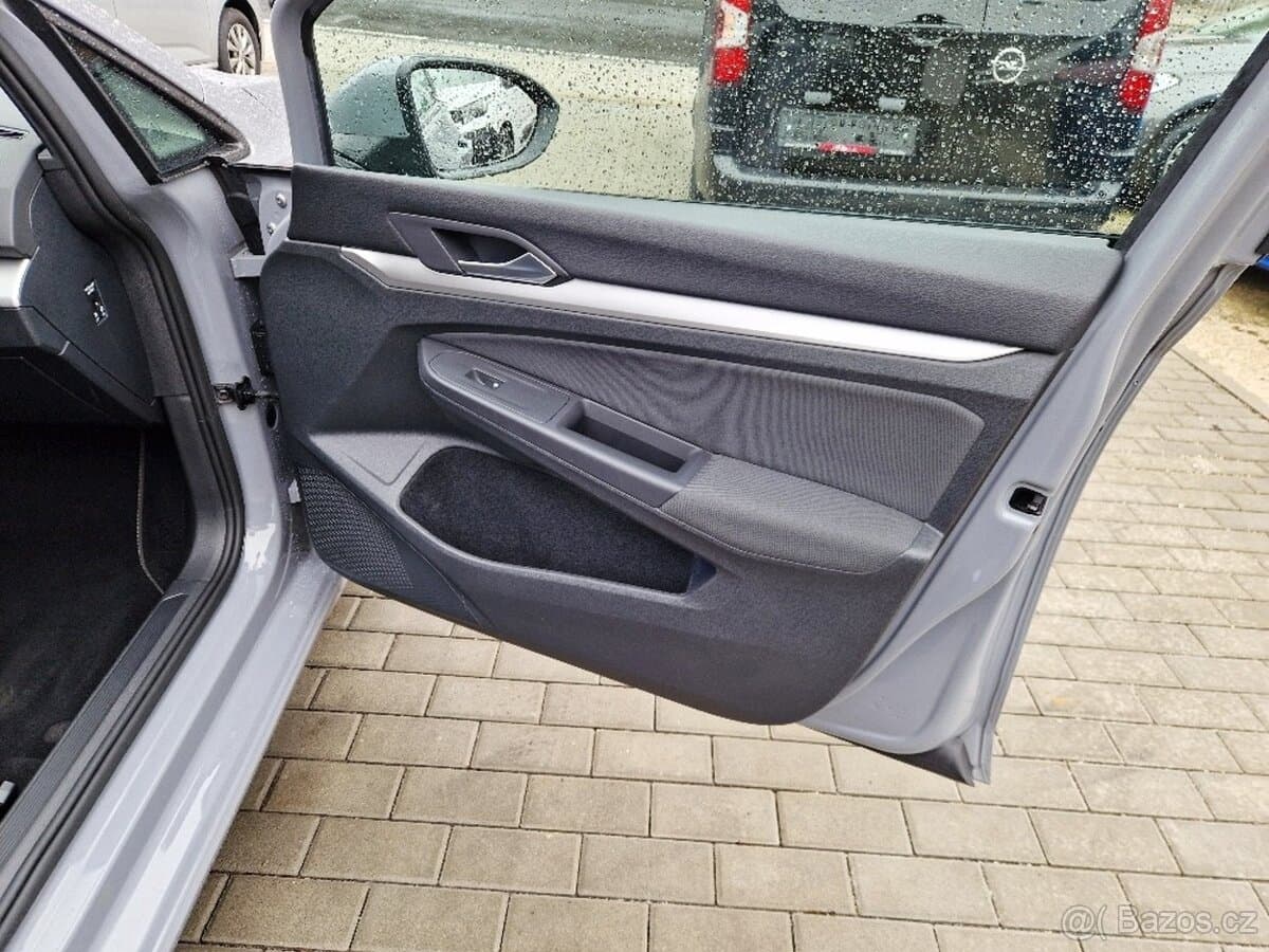 2021 Volkswagen GOLF - 17
