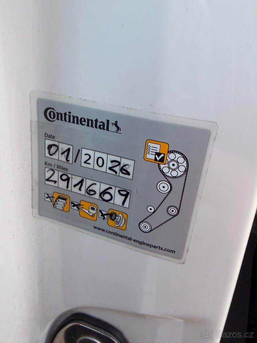 2011 Volkswagen PASSAT CC - 17