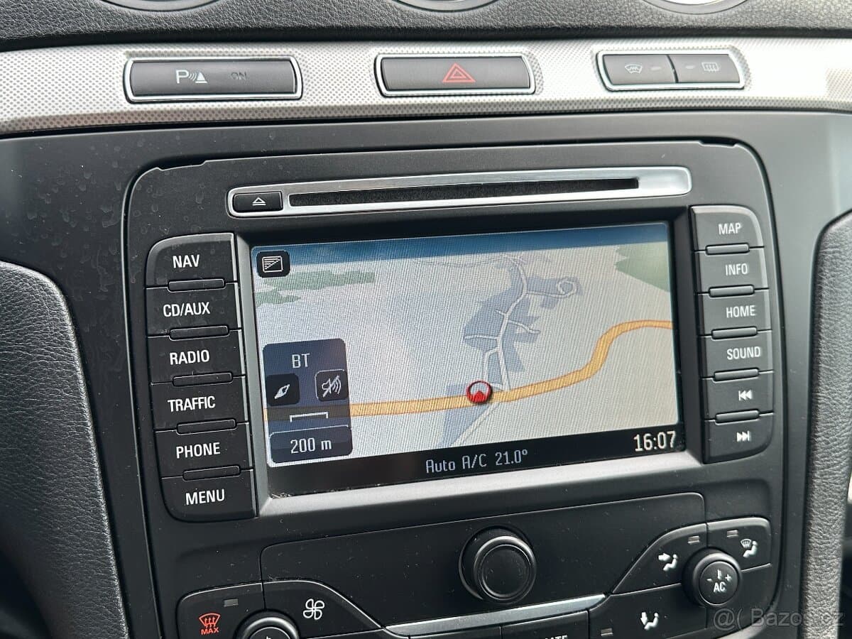 2014 Ford S-MAX - 17
