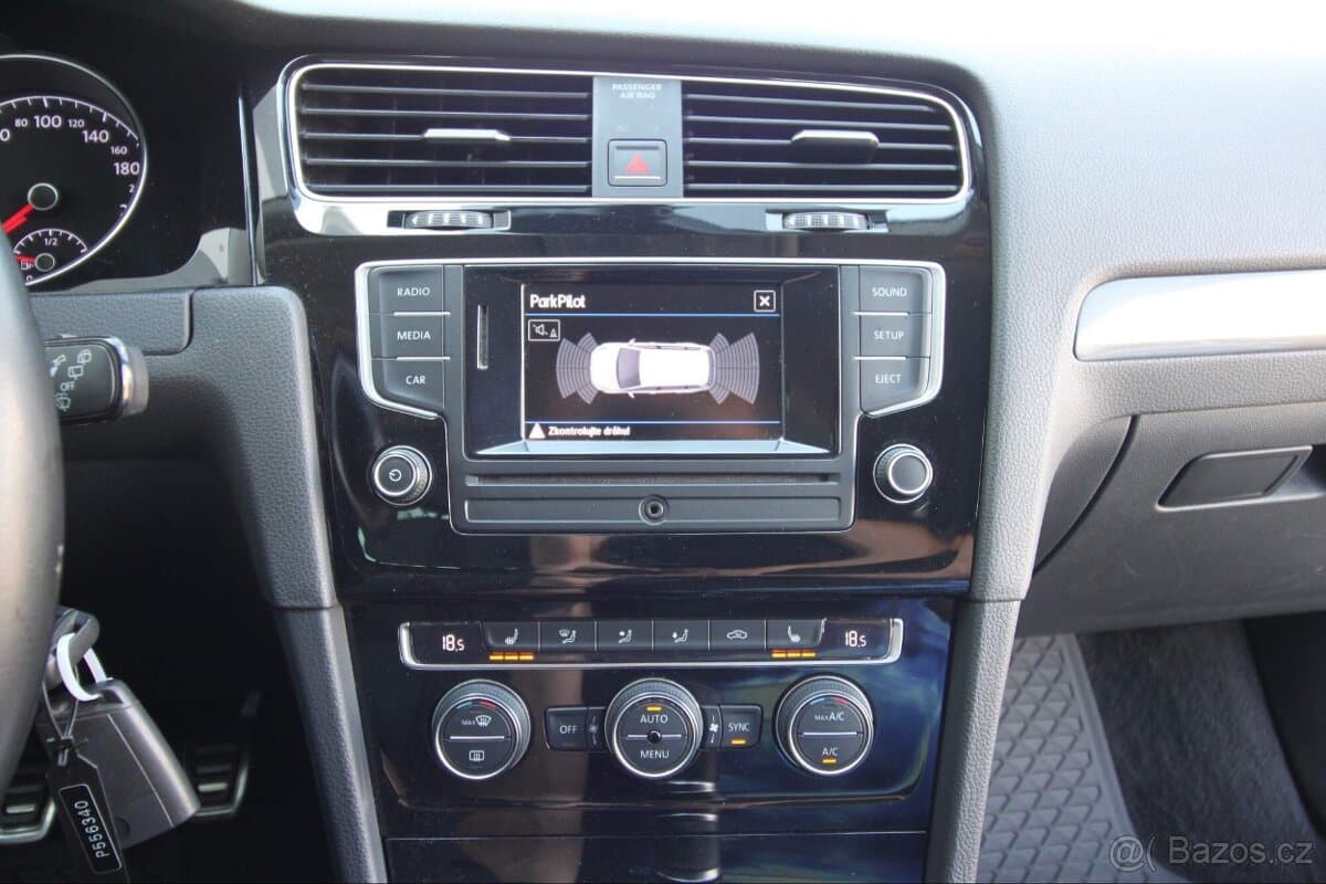 2016 Volkswagen GOLF - 17