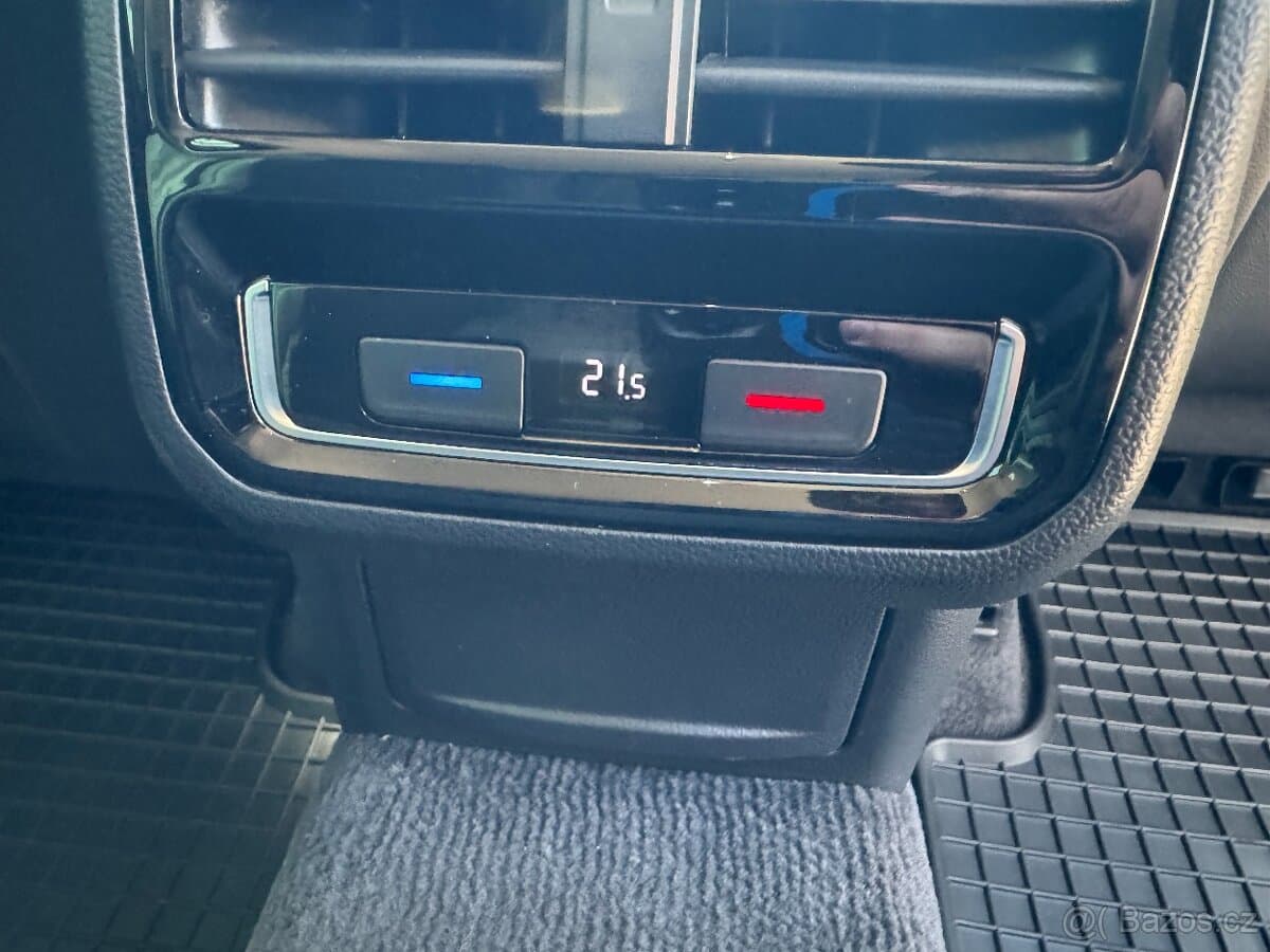 2015 Volkswagen PASSAT - 17