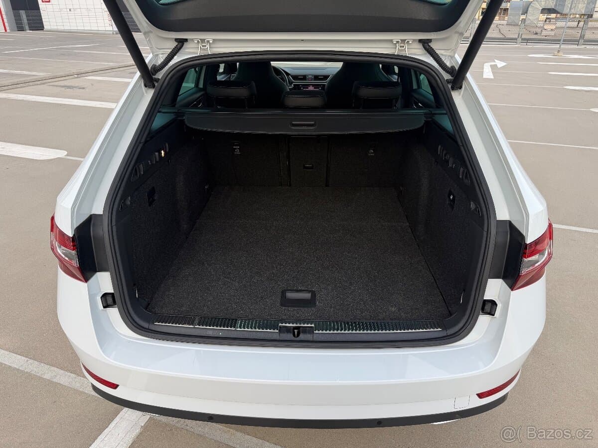 2019 Škoda SUPERB - 17