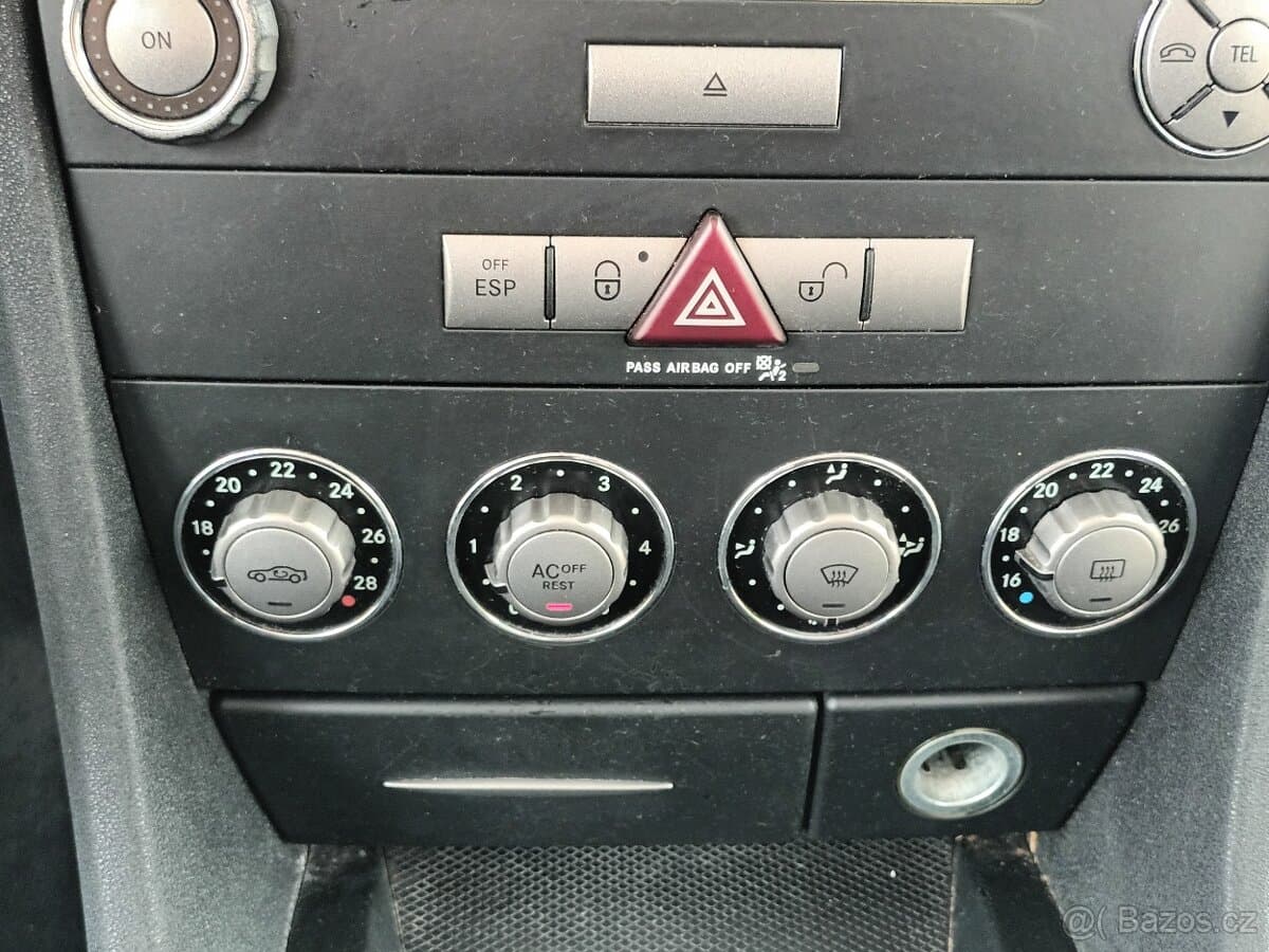 2004 Mercedes-Benz SLK - 17