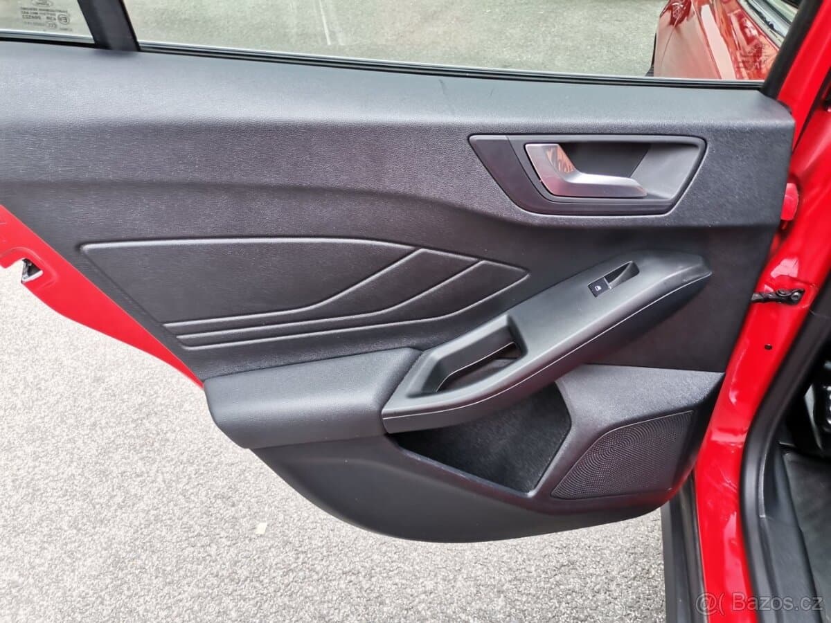 2021 Ford FOCUS - 17