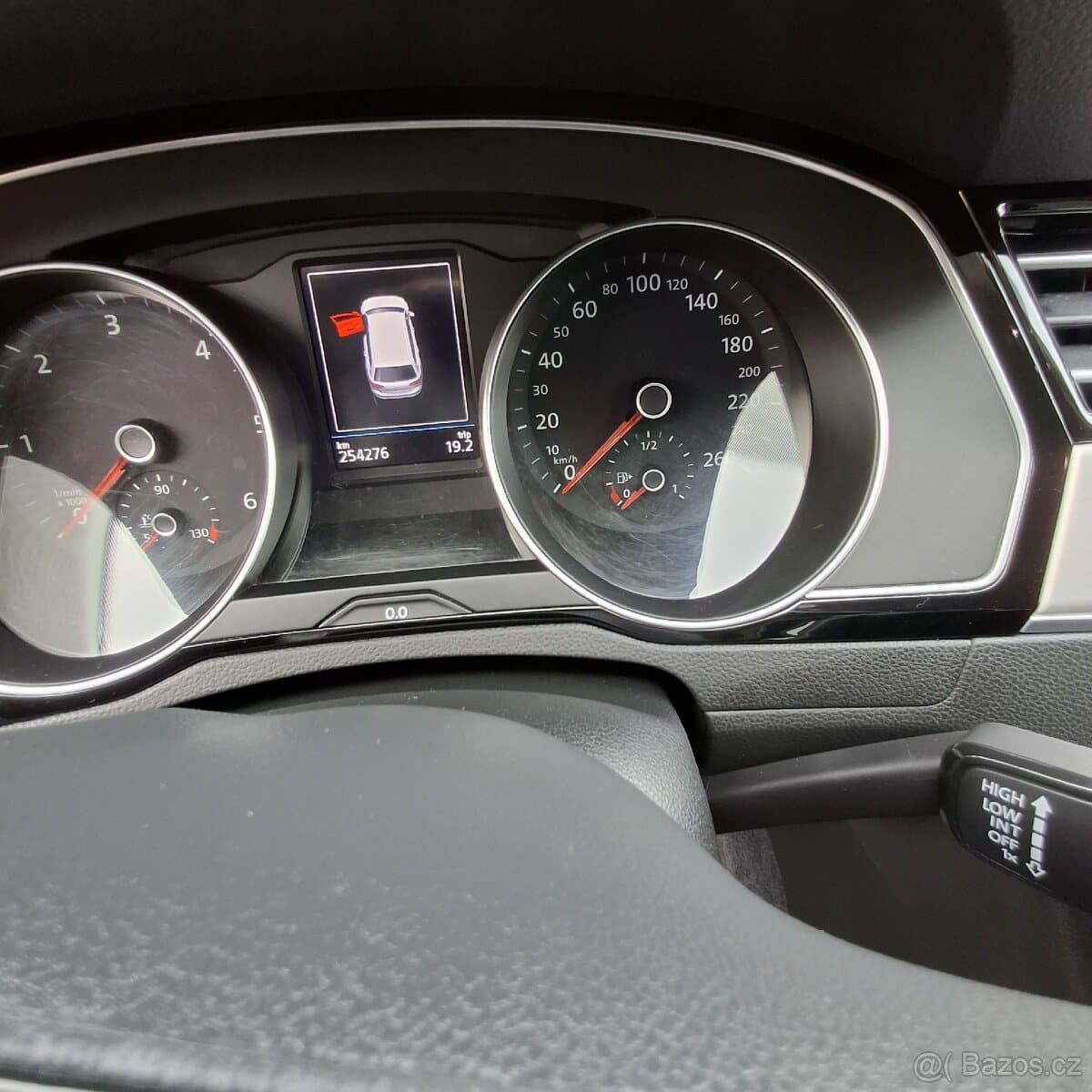 2017 Volkswagen PASSAT - 17