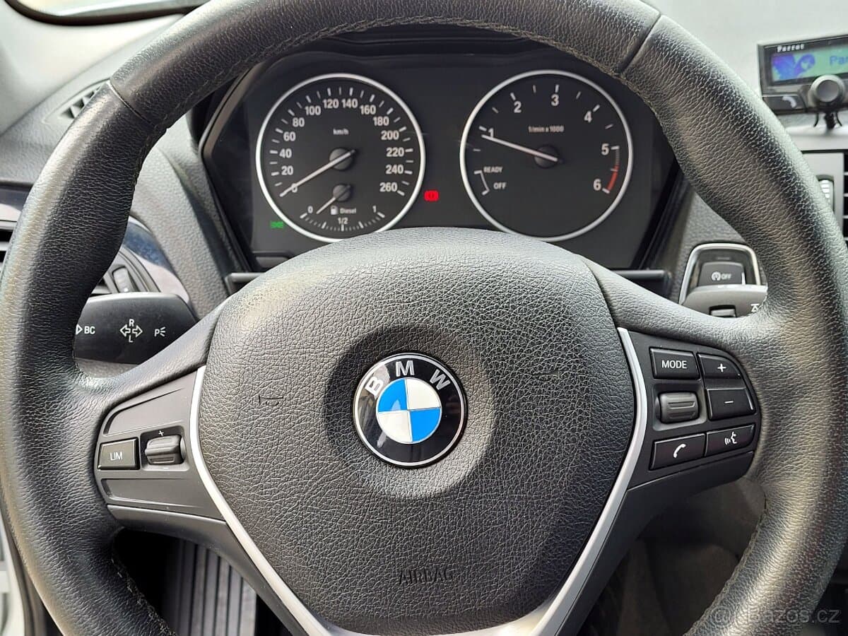 2011 BMW 1-SERIES - 17