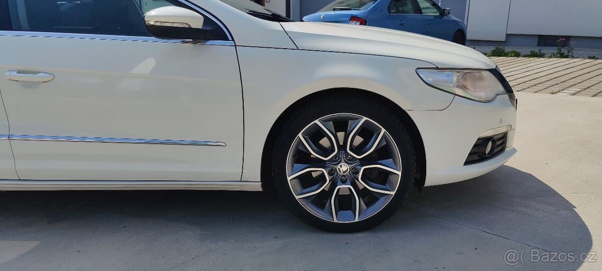 Volkswagen PASSAT CC - 17
