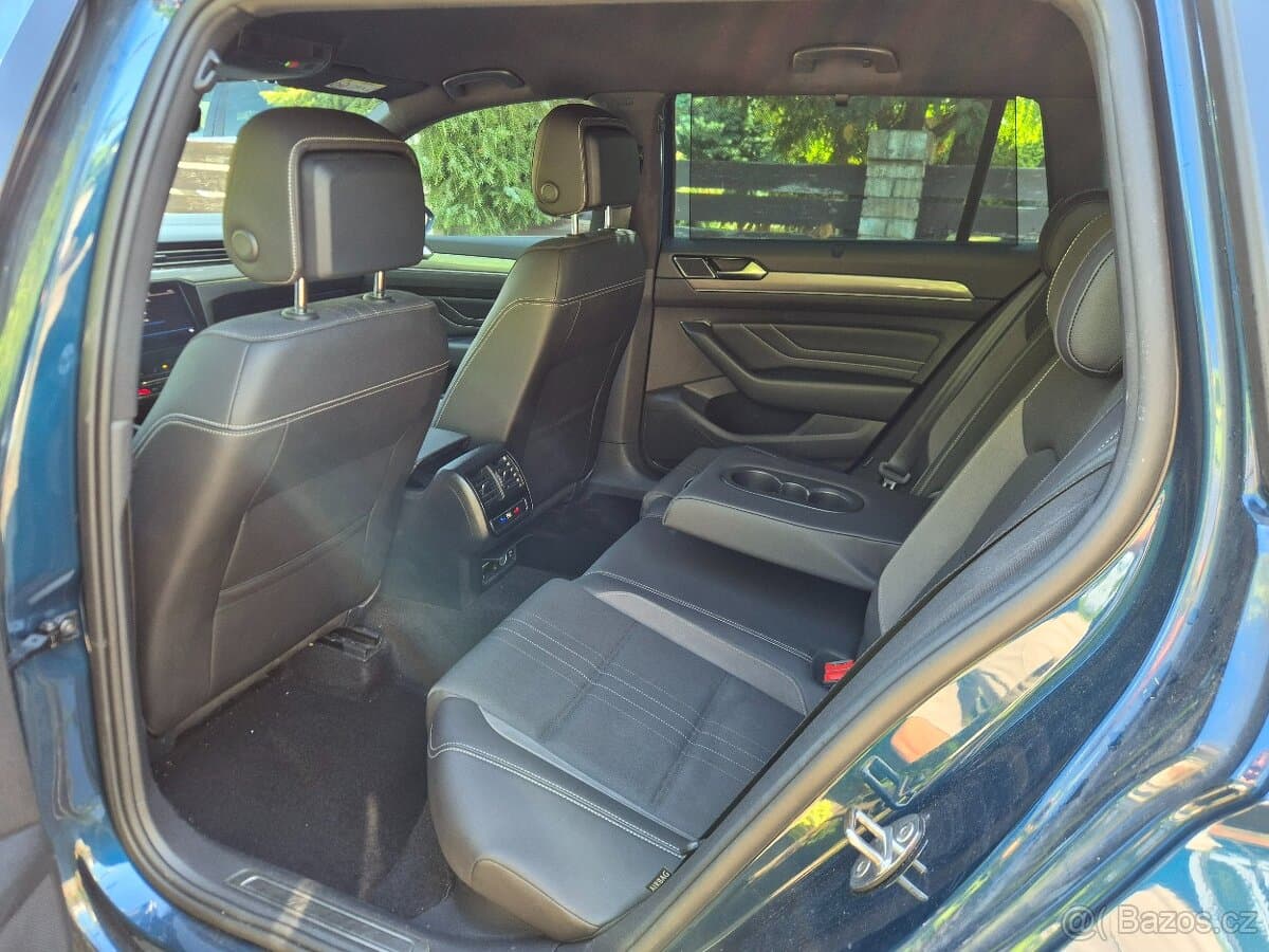 2022 Volkswagen PASSAT - 17