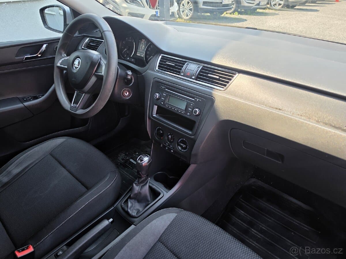 2015 Škoda RAPID - 17