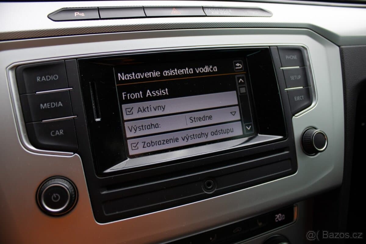 2016 Volkswagen PASSAT - 17