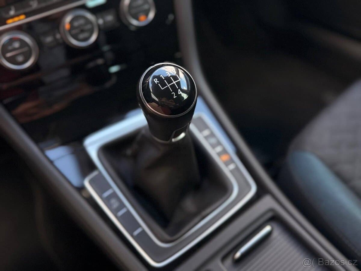 2020 Volkswagen GOLF - 17