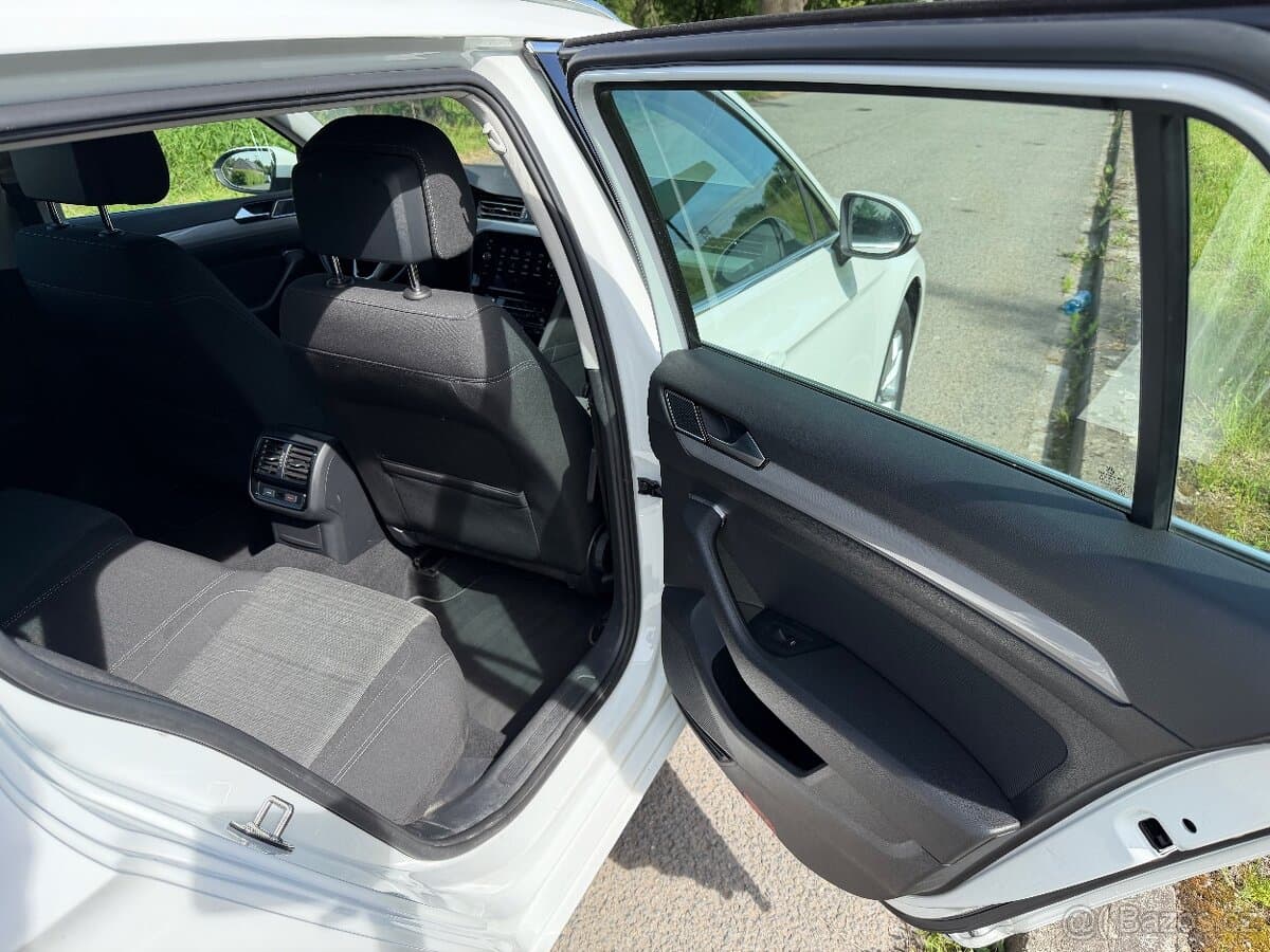 2021 Volkswagen PASSAT - 17