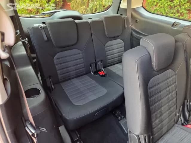 2017 Ford GALAXY - 17