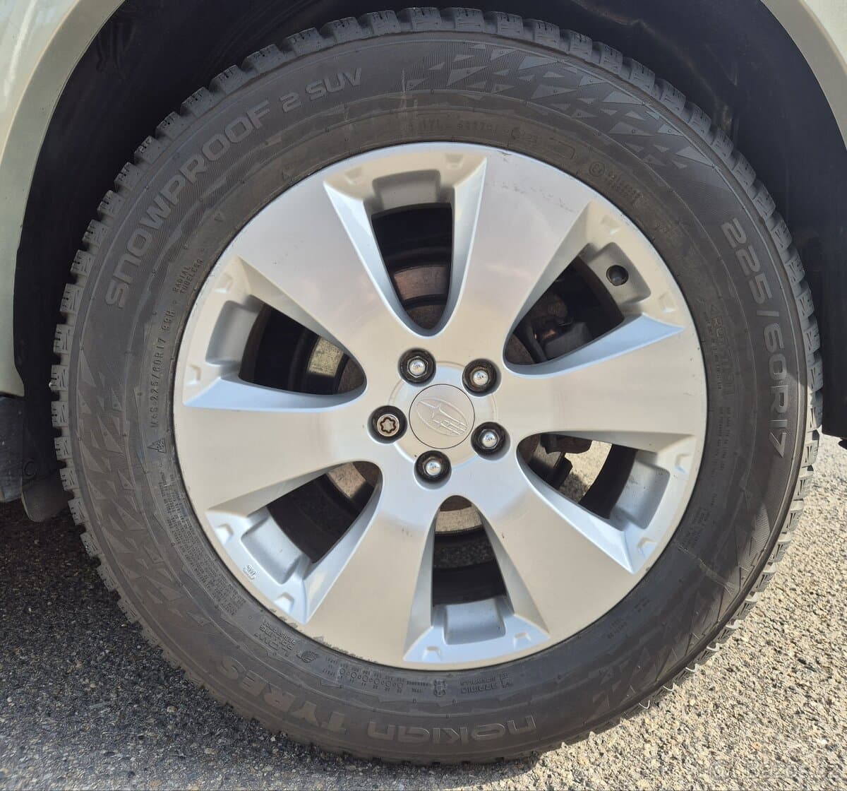 2011 Subaru OUTBACK - 17