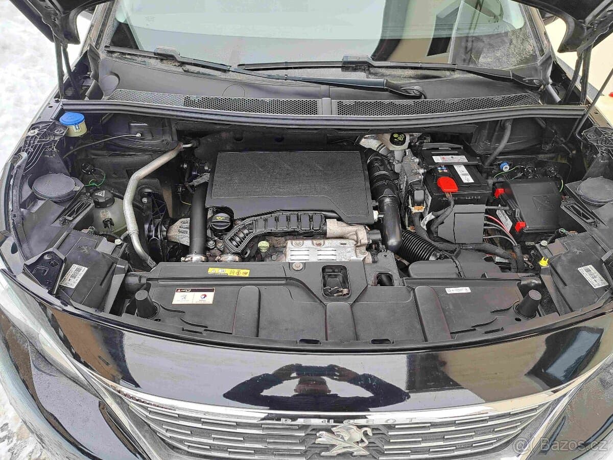 2020 Peugeot 5008 - 17
