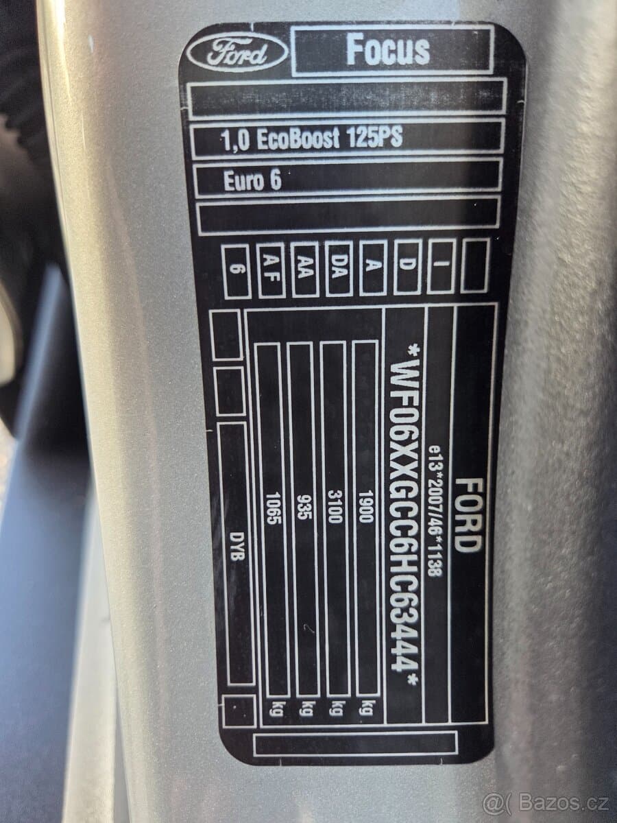 2017 Ford FOCUS - 17