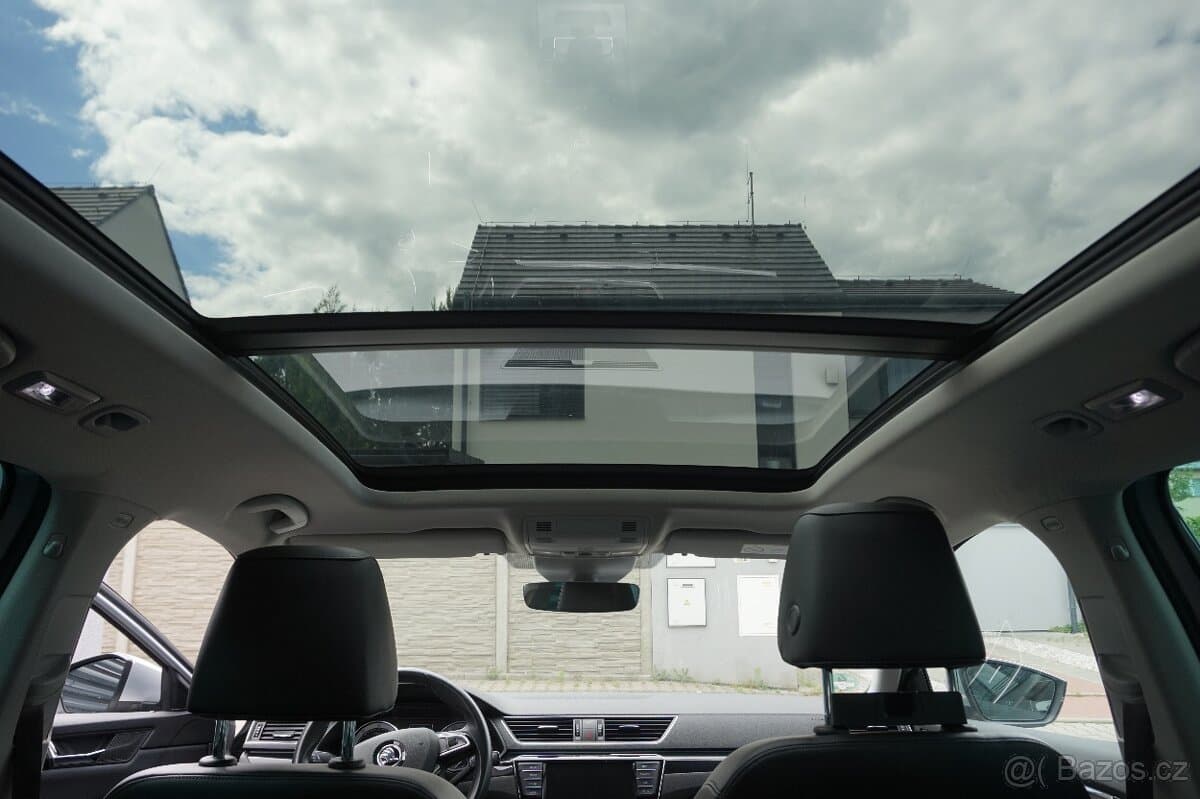 2017 Škoda SUPERB - 17