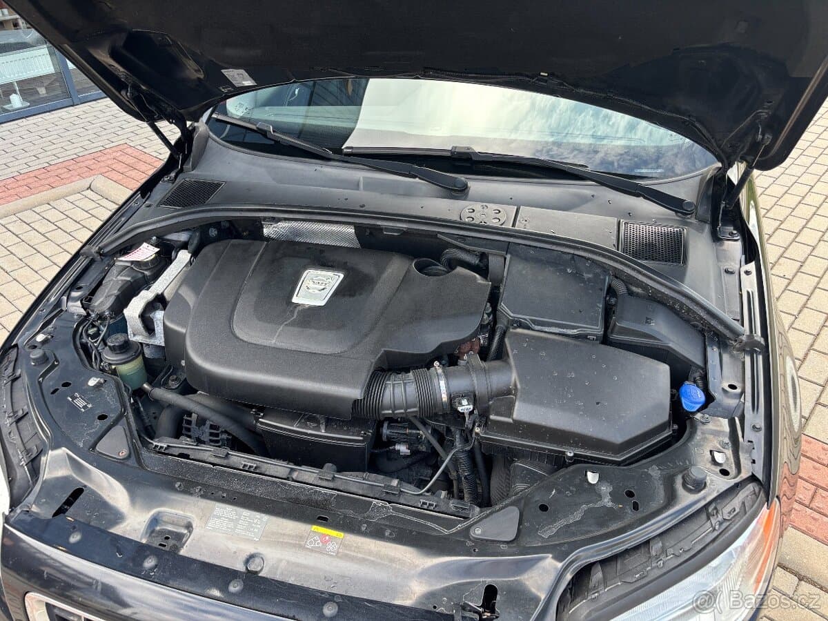 2012 Volvo V70 - 17