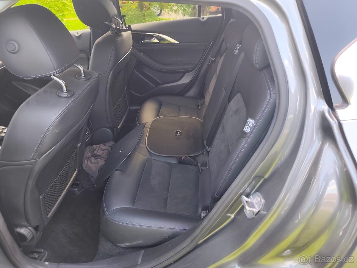 2019 Infiniti Q30 - 17
