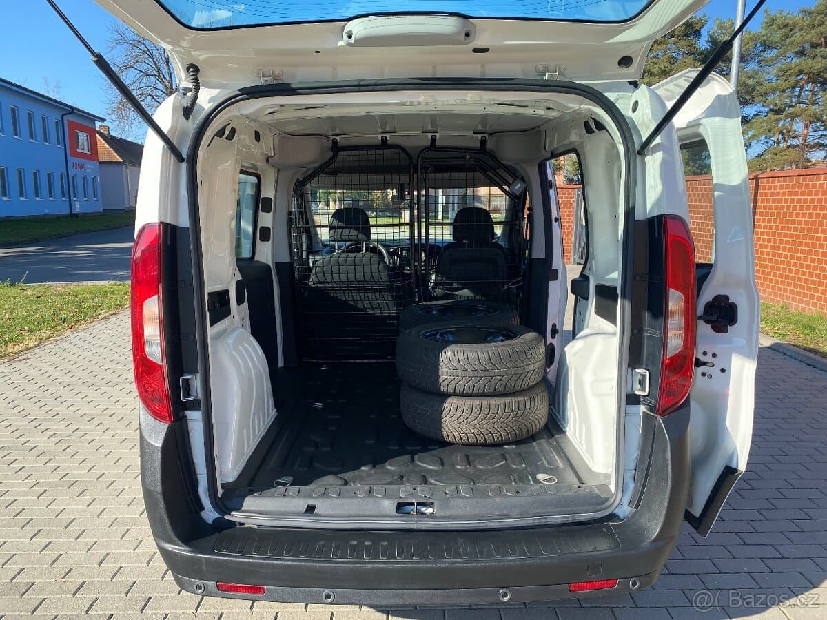 2019 Fiat DOBLO - 17