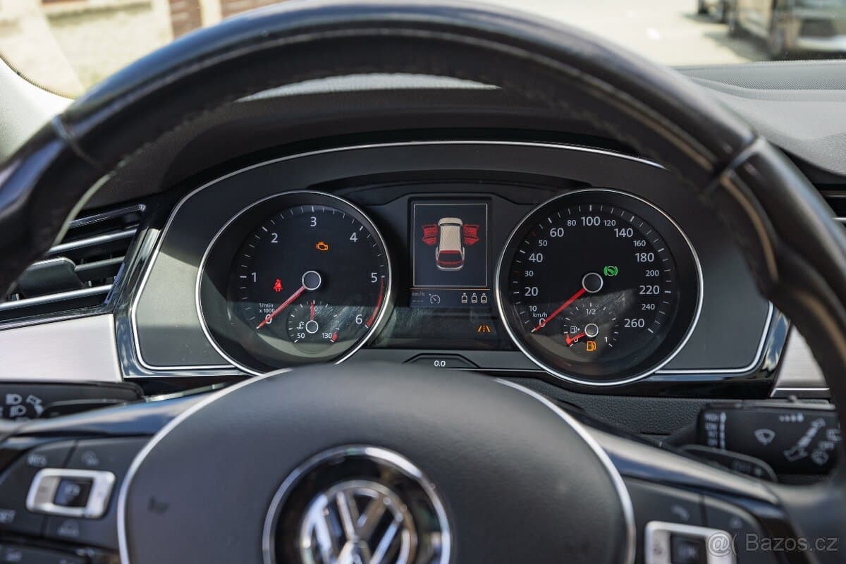 2016 Volkswagen PASSAT - 17