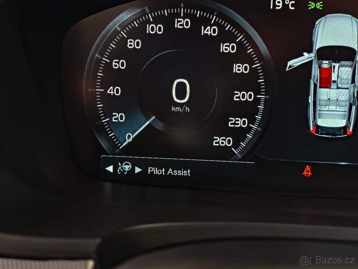 2017 Volvo V90 - 17