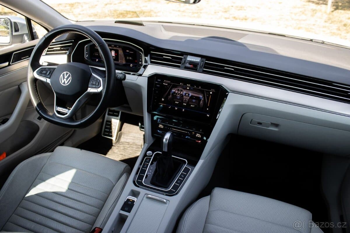 2022 Volkswagen PASSAT - 17