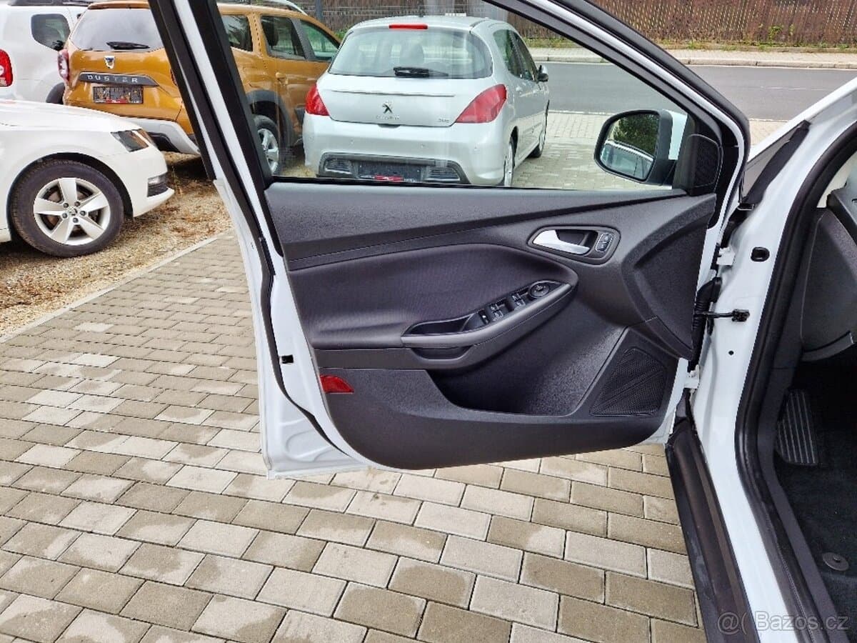 2018 Ford FOCUS - 17