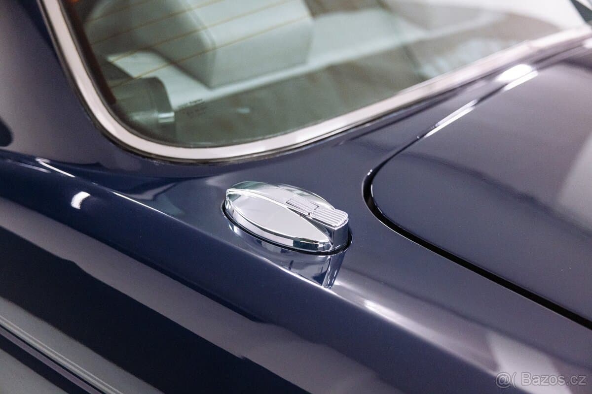 1988 Jaguar XJ - 17