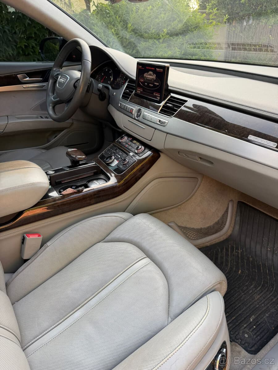 2012 Audi A8 - 17