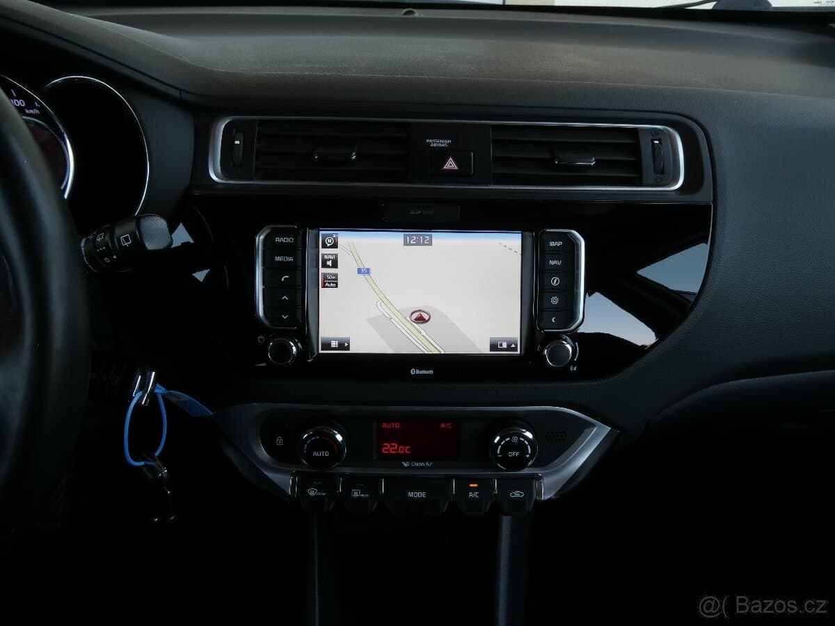2016 Kia RIO - 17